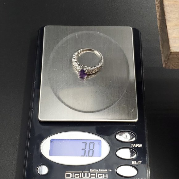 Size 8 Sterling Silver Oval Amethyst With Diamond Chip Accents Band Ring - Picture 8 of 8